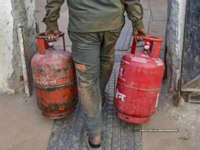 LPG Subsidy: রান্নার গ্যাসের ভর্তুকি কি বন্ধ হচ্ছে?