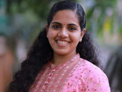 Kerala News: 21 साल की बीएससी की स्टूडेंट आर्या राजेंद्रन ने पहली बार डाला वोट और बनने जा रही हैं सबसे युवा मेयर