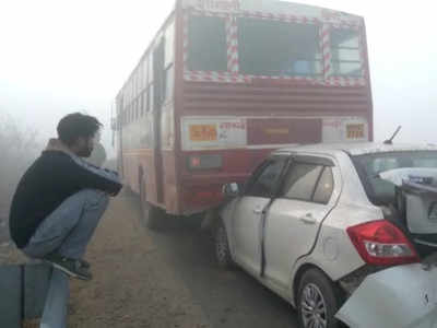 दिल्ली-सहारनपुर हाइवे पर घना कोहरा, कई गाड़ियों में जोरदार टक्कर