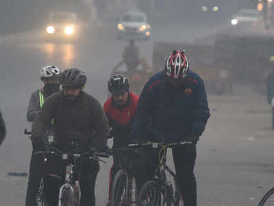 Delhi Weather News: साल के आखिरी दिन दिल्लीवालों को कंपकंपाएगी ठंड, शीतलहर को लेकर ऑरेंज अलर्ट जारी
