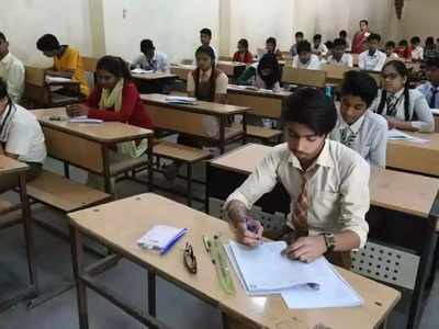 WB HS Exam  Revised Routine 2021: উচ্চ মাধ্যমিকের রুটিনে বদল, পাল্টে গেল ক্লাস ইলেভেনের পরীক্ষা-সূচিও!