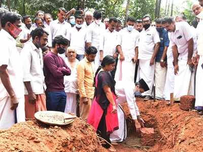 തെരഞ്ഞെടുപ്പിൽ തോറ്റെങ്കിലും സ്ഥാനാർഥിയെ കൈവിട്ടില്ല, വീട് വെച്ചു നൽകാൻ യുഡിഎഫ്