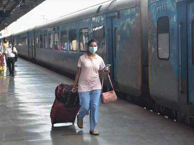 Punjab kisan agitation: रेलवे ने 4 स्पेशल ट्रेनें कीं रद्द और 7 का बदला रास्ता, घर से निकलने से पहले देखें लिस्ट