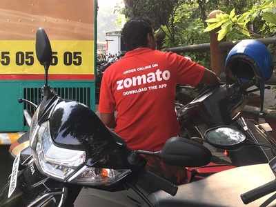 Zomato Records:  মিনিটে ৪১০০ অর্ডার! বর্ষবরণের রাতে রেকর্ড Zomato-র