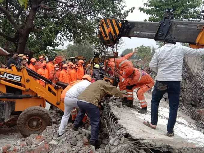 muradnagar-cremation-accident-contractor-ajay-tyagi-arrested