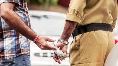 Bihar Police Story : लालू की पार्टी ने किया ट्वीट और नप गए पटना के आधे दर्जन पुलिसवाले! जानिए पूरा मामला