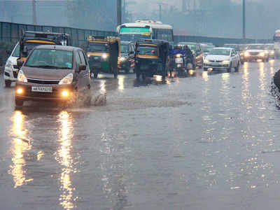 Delhi Weather:  बारिश और ओलों ने जनवरी को बनाया भीगा-भीगा, 8-9 जनवरी को फिर बारिश