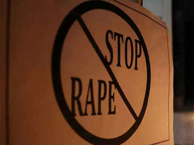 बदायूं बलात्कार प्रकरण; पीडित महिला बाहेर पडली नसती तर ... महिला आयोगाच्या सदस्याचे वादग्रस्त वक्तव्य
