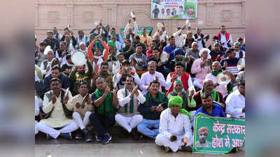 कृषि कानून के खिलाफ आंदोलन के बीच दिल्ली की सीमा पर 15 किसानों ने शुरू की भूख हड़ताल