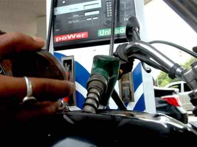 Petrol Diesel Price: সুখবর! লিটারে ₹৫ কমতে পারে পেট্রল-ডিজেলের দাম, জানুন আজকের আপডেট...