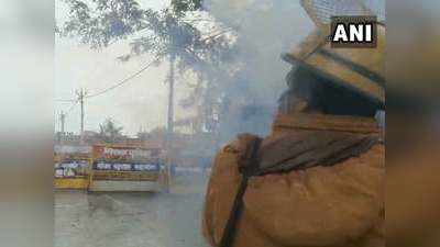 Farmers Protest Latest News : CM मनोहरलाल खट्टर की महापंचायत से पहले किसानों का हल्ला बोल, पुलिस ने दागे आंसू गैस के गोले