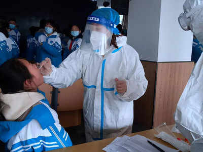 Coronavirus updates करोनाच्या नव्या लाटेने चीनची चिंता वाढली; हेबेई प्रांतातून बीजिंगला जाण्यास बंदी