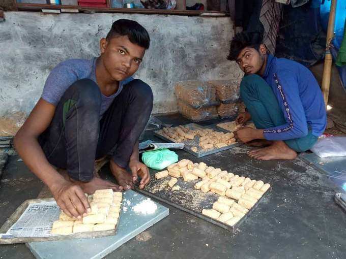 हाथ जलने पर कारीगरों के फिंगरप्रिंट तक नहीं आते