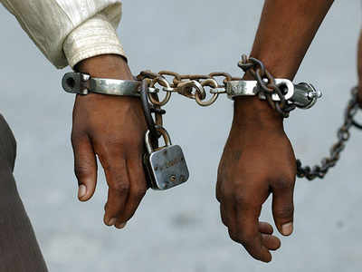 उम्र 17 साल, जल्द पैसा कमाने के चक्कर में चुराईं 47 गाड़ियां... मुंबई पुलिस ने गिरफ्तार किए दो ऑटोलिफ्टर