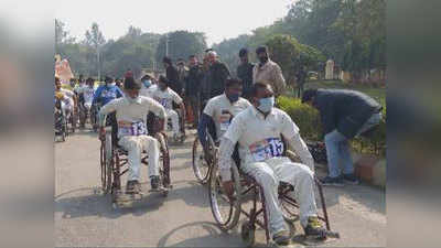 बीएचयू में अनोखे रेस का आयोजन, व्हील चेयर पर दिव्यांगों ने दिखाया दम-खम