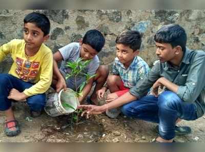 மரம் நட்டு புகையில்லா போகி கொண்டாடிய சிறுவர்களுக்கு பாராட்டு