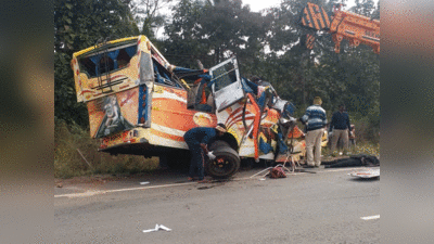 Dharwad accident: मिनीबस को ट्रक ने मारी टक्कर, 10 महिलाओं समेत 11 की मौत, शादी में शामिल होने गोवा जा रहे थे लोग