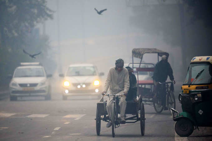 दिल्ली में आज सुबह कोहरा छाया रहा