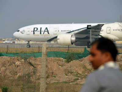 Pakistan PIA पाकिस्तानचा जगात पचका; मलेशियानं विमान जप्त करून प्रवाशांना उतरवले