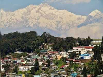 হিমালয়ের কোলে রহস্যময়ী কালিম্পং