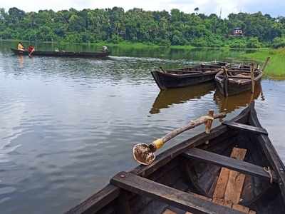 ചിരാതുകളിൽ ഓർമ്മകളുടെ നാളം തെളിച്ച് ഒത്തുചേരൽ, കോട്ടേകായൽ വഞ്ചി അപകടത്തിൽ 24 ജീവനുകൾ നഷ്ടപെട്ടത് 39 വർഷങ്ങൾക്ക് മുൻപ്! വീഡിയോ