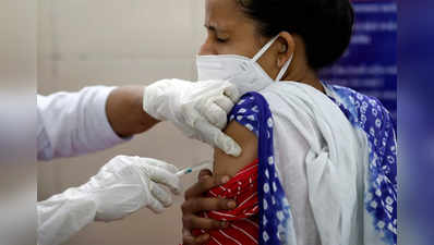 vaccination in india : लसीकरणाचा पहिला दिवस यशस्वी; दीड लाखाहून अधिक जणांना डोस, साइड इफेक्ट नाही