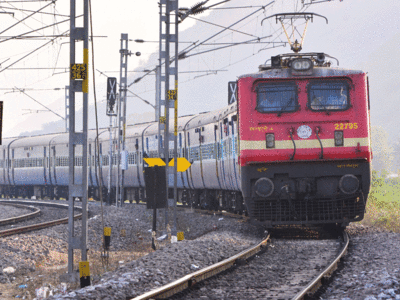 दिल्ली-मुगलसराय के बीच 160 की फर्राटा स्पीड से दौड़ेंगी ट्रेनें, समझिए पूरा प्लान