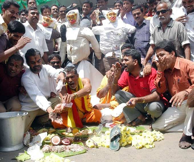 ಸುಪ್ರೀಂಕೋರ್ಟ್‌ ಮೆಟ್ಟಿಲೇರಿದ ಮಹಾರಾಷ್ಟ್ರ