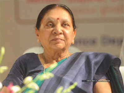 Anandiben Patel: यूपी की गवर्नर आनंदीबेन पटेल बोलीं- उन मांओं पर शर्म आती है जो बेटियों को फेंक देती हैं