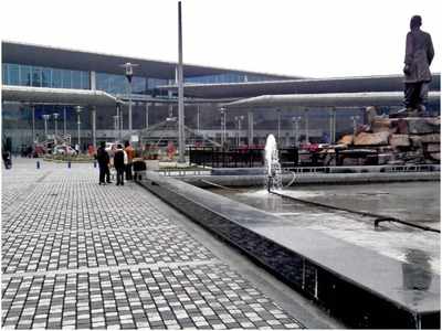 Lucknow News: कोरोना महामारी में हेल्थ मैनेजमेंट करने में अमौसी एयरपोर्ट अव्वल