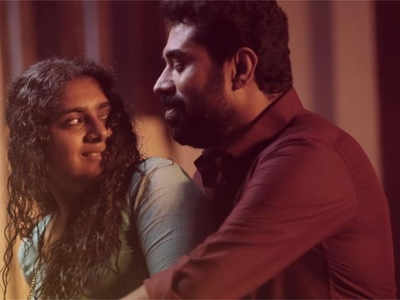 ഈ സിനിമയിൽ അഭിനയിച്ച സുരാജേട്ടനും നിമിഷ ചേച്ചിക്കും ശമ്പളം തുല്യം ആയിരുന്നോ?; ജിയോ ബേബിയ്ക്ക് ആരാധകൻ്റെ കത്ത്!