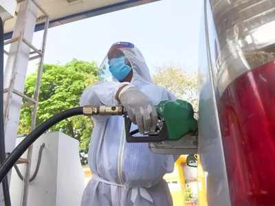 Petrol Diesel Price: এখনও শিখরেই থমকে পেট্রল-ডিজেলের দাম, কারণ সম্পর্কে সাফাই দিলেন মন্ত্রী