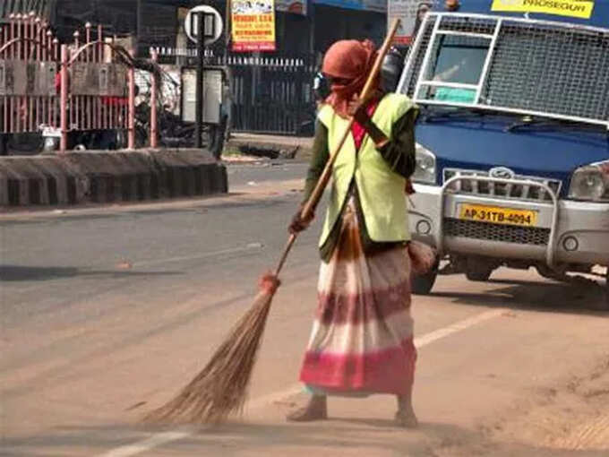 ​वाटेत भेटल्या जर या व्यक्ती..