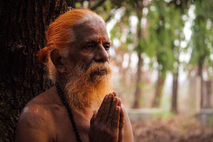 ಸಂತರ ಅಥವಾ ಸನ್ಯಾಸಿಗಳ ಗುಂಪು