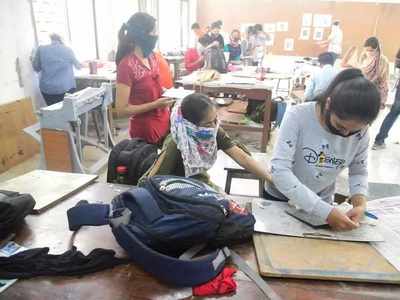 West Bengal HS Examination 2021: দ্বাদশে প্র্যাকটিক্যাল ক্লাসের জন্য উঠছে জোরালো দাবি