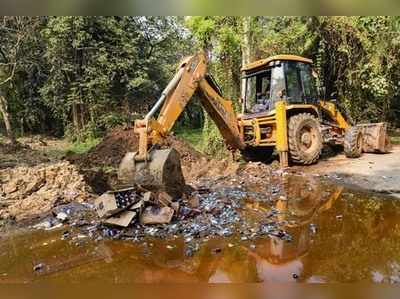 ಮೈಸೂರು: ಹುಣಸೂರಲ್ಲಿ 3.53 ಲಕ್ಷ ರೂ. ಮೌಲ್ಯದ ಮದ್ಯ ನಾಶ..!