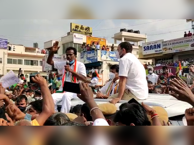 தமிழக உரிமைகளை விற்கிறார்... மோடியைத் தாக்கும்  ராகுல் காந்தி