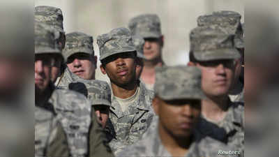 अमेरिकी सेना में समलैंगिकों पर लगे प्रतिबंधों को हटा सकते हैं जो बाइडेन