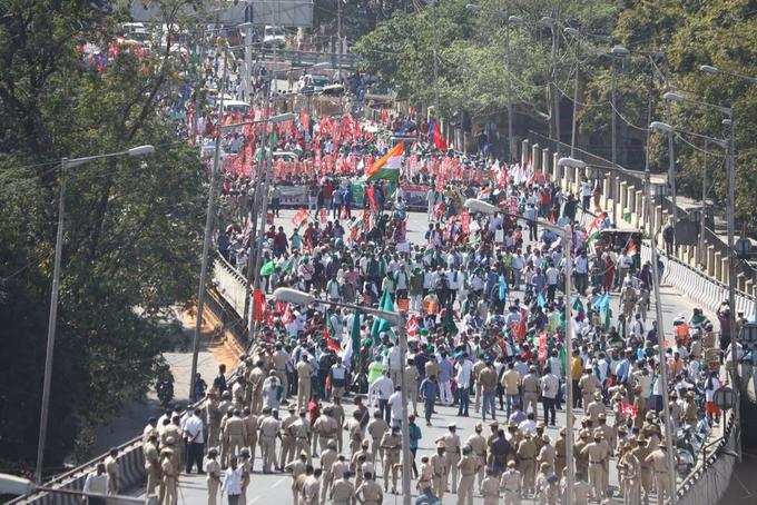 ​4 - ಬೆಂಗಳೂರಿನಲ್ಲಿ ರೈತರ ಶಾಂತಿಯುತ ಟ್ರ್ಯಾಕ್ಟರ್ ಪರೇಡ್