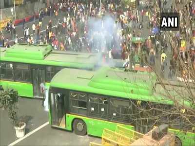 किसान यूनियनों ने ट्रैक्टर रैली हिंसा से खुद को किया अलग, बोले- असामाजिक तत्वों ने आंदोलन में की घुसपैठ