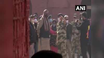 Red Fort Violence : तांडव के बाद लाल किले पहुंचे संस्कृति मंत्री, कहा- अभी मुझे चुप रहने दें