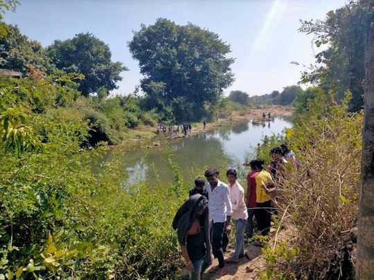 ગીરગઢડા: થોરડીમાં નદી કાંઠે ઢોર ચરાવતા માલધારીને મગર તાણી ગઈ 