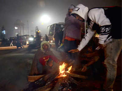 Lucknow weather update: शीत कहर से बढ़ी गलन, लुढ़का पारा