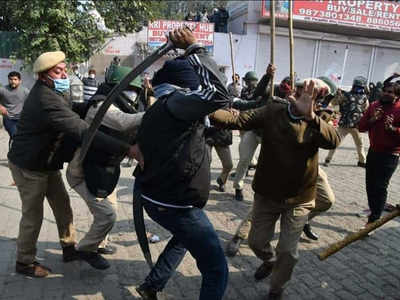 Singhu Border Violence : सिंघु बॉर्डर पर तलवार से हमले में SHO घायल, हमलावर समेत 44 लोग गिरफ्तार
