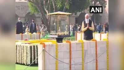 Mahatma Gandhi Death Anniversary : राष्ट्रपति, पीएम मोदी ने राष्ट्रपिता महात्मा गांधी की पुण्यतिथि पर उन्हें श्रद्धांजलि अर्पित की