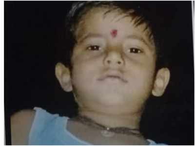 Lalitpur News: कक्षा एक के लापता छात्र की बेरहमी से हत्या, घर के पीछे खेत में मिला शव