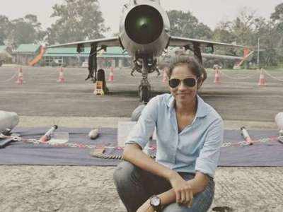 मिलिए फ्लाइट लेफ्टिनेंट भावना कंठ से, गणतंत्र दिवस परेड में शामिल पहली महिला फाइटर पायलट