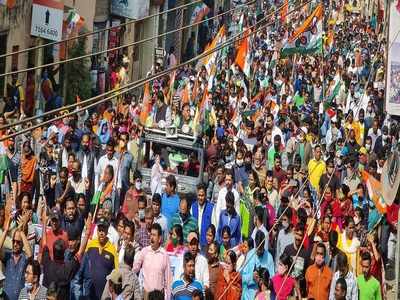 জনস্রোত দেখে নিশ্চিন্ত, শোভনের আগেই বেহালার পথে পার্থ