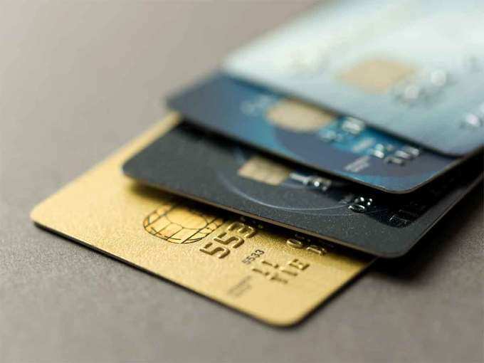 क्रेडिट कार्ड को इनकम का एक्सटेंसन मानने की गलती नहीं करें