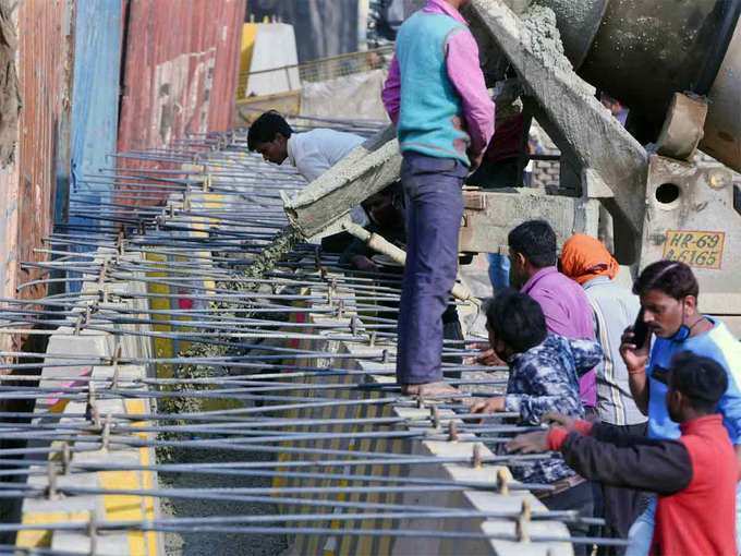 सिंघु बॉर्डर पर भी घेरबंदी